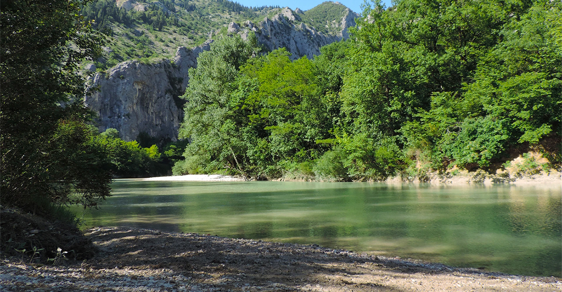 A guided cycling tour of the Gola del Furlo