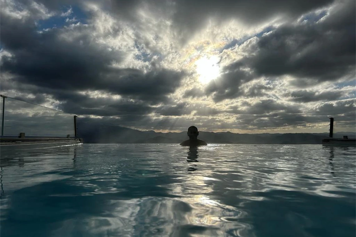 infinity pool